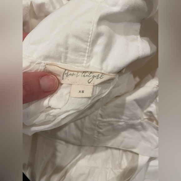 Forever That Girl Tiered Ruched Back Bow Dress. Size: XS - Picture 7 of 8